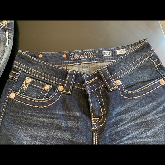 ❌SOLD❌ 🦋 🌼SALE! Bundle 2 jeans size 26 - Picture 7 of 8